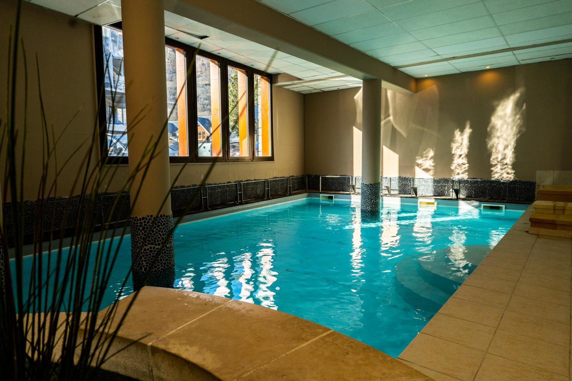 Apparts Au Coeur De St-Lary - Piscine Chauffee Et Sauna サン・ラリー・スラン エクステリア 写真