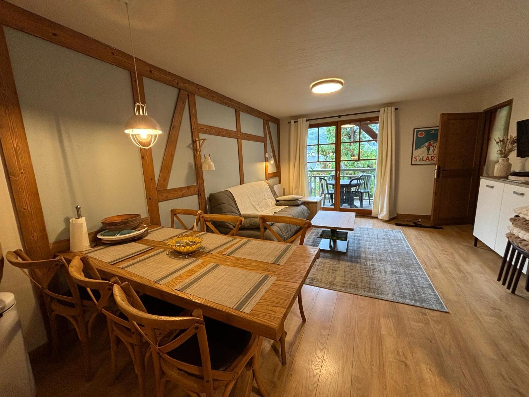Apparts Au Coeur De St-Lary - Piscine Chauffee Et Sauna サン・ラリー・スラン 部屋 写真